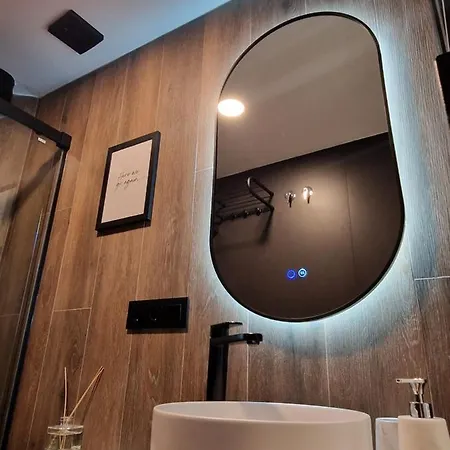 Brand New Very Cosy And Awesome Display Close To The Slope! Private Parking Apartamento