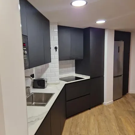 Brand New Very Cosy And Awesome Display Close To The Slope! Private Parking Apartamento