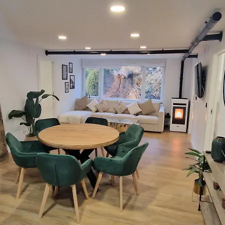 Brand New Very Cosy And Awesome Display Close To The Slope! Private Parking Apartman Sierra Nevada