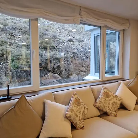 Brand New Very Cosy And Awesome Display Close To The Slope! Private Parking *