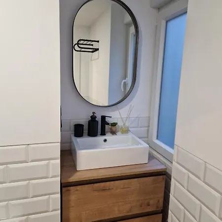 Brand New Very Cosy And Awesome Display Close To The Slope! Private Parking *