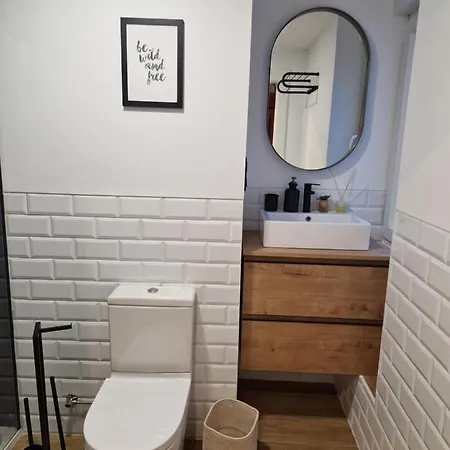 Brand New Very Cosy And Awesome Display Close To The Slope! Private Parking *